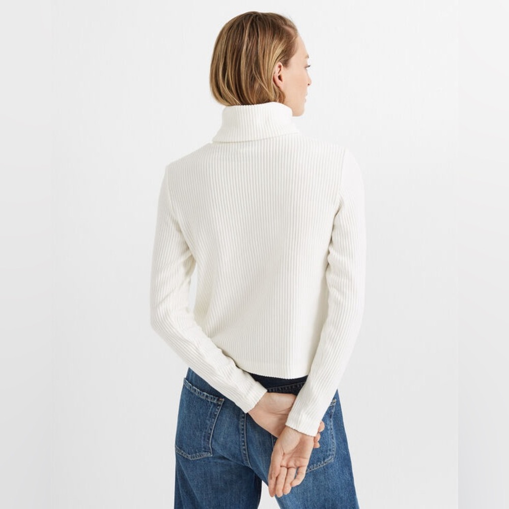 Club Monaco Meredy Turtleneck in creamy white - Picture 2 of 7